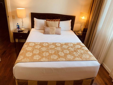 Royal Albert Hotel - Accommodation Gold Coast 3