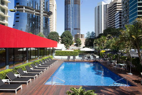 Royal On The Park - Accommodation Gold Coast 1