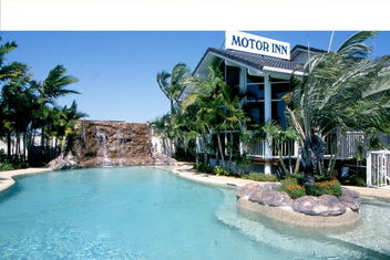 Runaway Bay Motor Inn with Accommodation Gold Coast