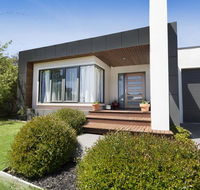 SAFETY BEACH ENTERTAINER - Accommodation Gold Coast