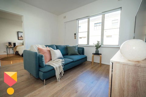 Sahara On Anzac-Close To Airport, City & Beach! - Accommodation Gold Coast 0