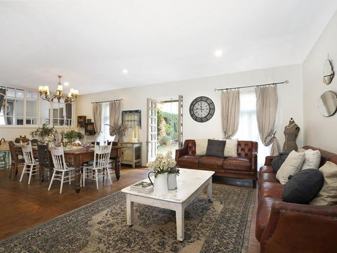 Saint Eloi - La Maison - Accommodation Gold Coast 1