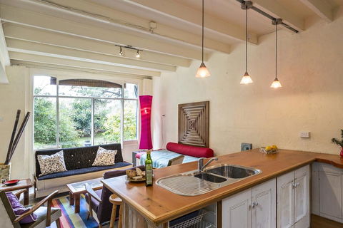 Salty Dog By The Sea - Pet Friendly - Accommodation Gold Coast 1