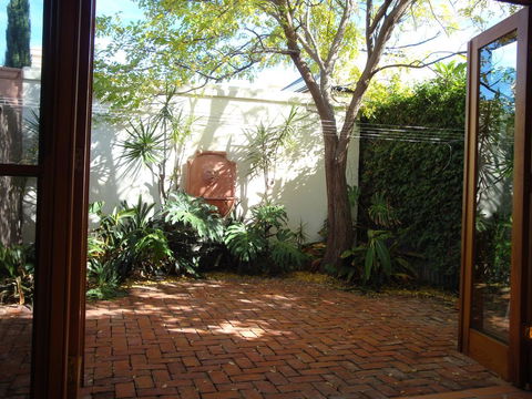 Salty Eyre Glenelg - Accommodation Gold Coast 2