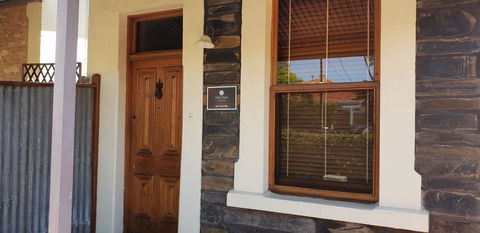 Salty Eyre Glenelg - Accommodation Gold Coast 3