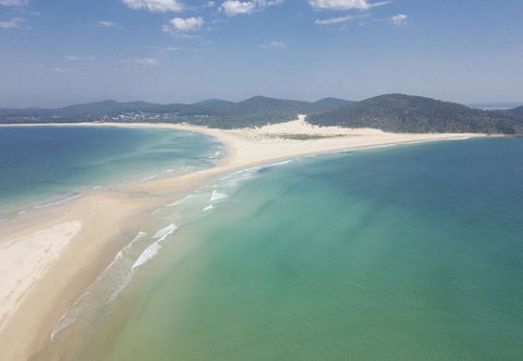 Samurai Beach Bungalows - Port Stephens YHA - Gold Coast 4U 2