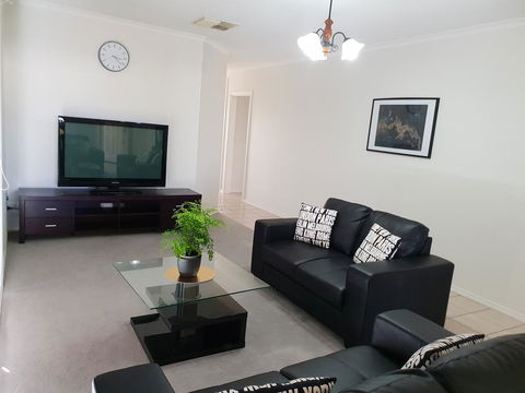 SAN Mateo - Accommodation Gold Coast 1