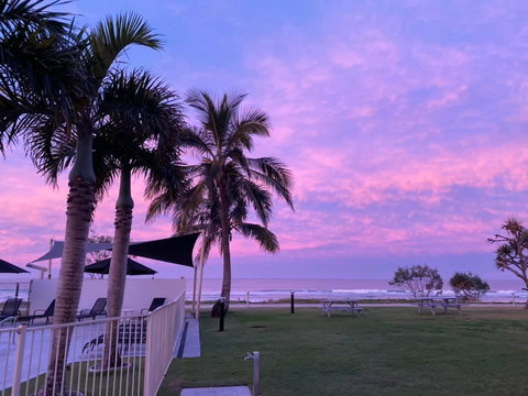 San Simeon Beachfront Apartments Tugun - 1 Gold Coast 2