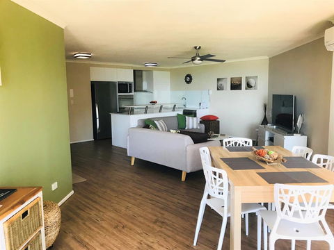 Sanctuary Beach Resort - 1 Gold Coast 3
