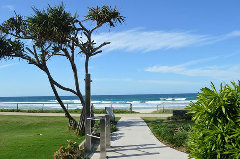 Sanctuary Beach Resort - 1 Gold Coast 0
