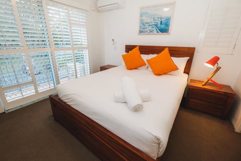 Sanctuary Lake Apartments - Accommodation Gold Coast 3