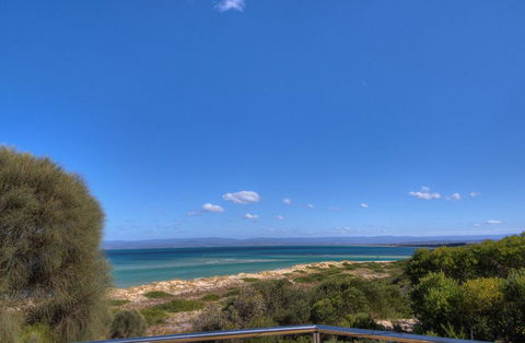 Sandbar Beach House - Accommodation Gold Coast 3