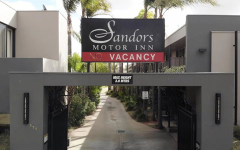 Sandors Motor Inn - Gold Coast 4U 0