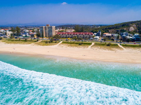 Sandrift Beachfront Apartments - 1 Gold Coast 2