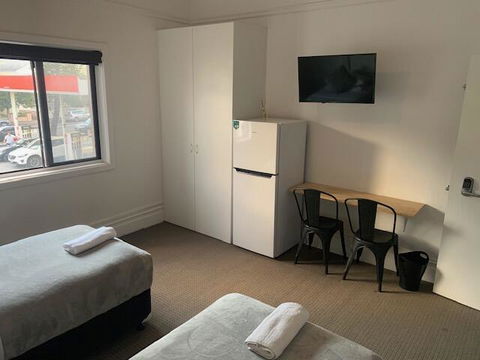 Sandy Bottoms Guesthouse - Gold Coast 4U 1