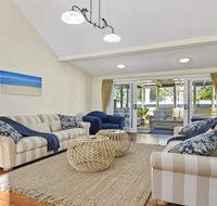 Sandy Shores - character charm outdoor spa - Accommodation Gold Coast
