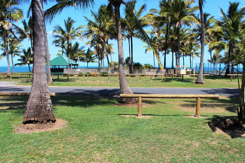 Sarina Beach Motel - 1 Gold Coast 1