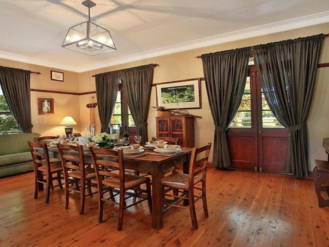 Sarnia - Period Home In Garden Oasis With Pool - Accommodation Gold Coast 3