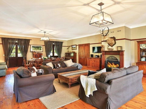 Sarnia - Period Home In Garden Oasis With Pool - Accommodation Gold Coast 2