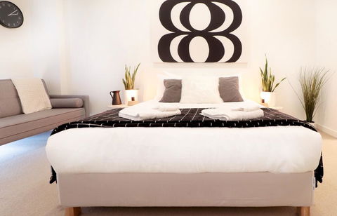 SATOR City Fringe Home Away From Home Pets OK! - Accommodation Gold Coast 0