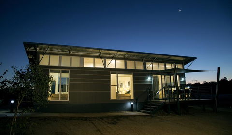 Savannah Cabins, Taronga Western Plains Zoo - Gold Coast 4U 2