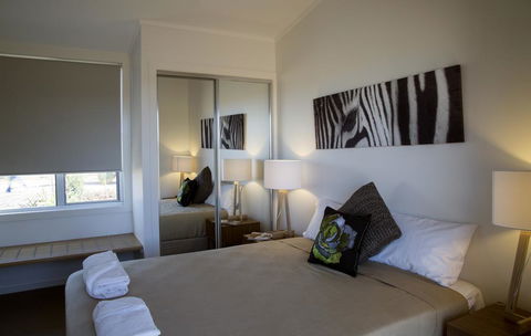 Savannah Cabins, Taronga Western Plains Zoo - Gold Coast 4U 3