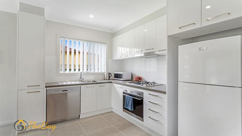 Scott Street Couples Getaway - Gold Coast 4U 3
