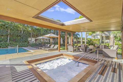 SEA CULTURE 1110 - Accommodation Gold Coast 0
