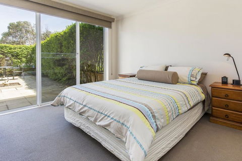 SEA GRANGE - MORNINGTON - Accommodation Gold Coast 1