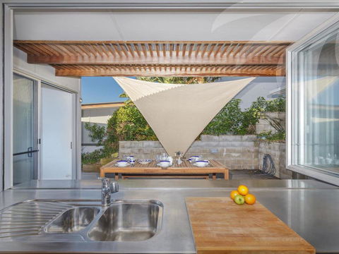 Sea Shack - Accommodation Gold Coast 1