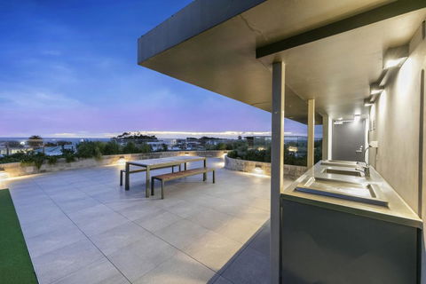 SEA TEMPLE - MORNINGTON - Accommodation Gold Coast 1