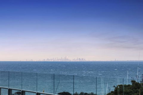 SEA TEMPLE - MORNINGTON - Accommodation Gold Coast 3