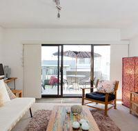 Seabreeze - Coastal Living - Accommodation Gold Coast
