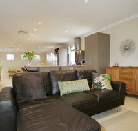 Seal 4 Bedroom House by Shoalwater Executive Homes - Accommodation Gold Coast