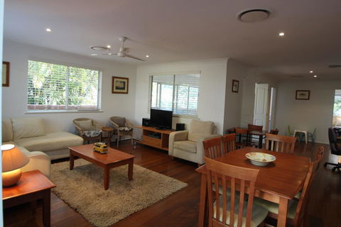 SEAMIST - Accommodation Gold Coast 0