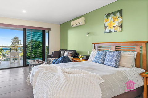 Seamist - Gold Coast 4U 2