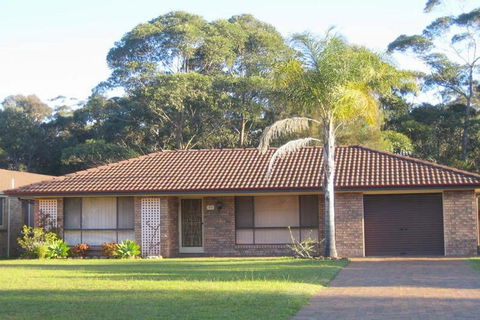 SEASCAPE In NARRAWALLEE - Accommodation Gold Coast 0