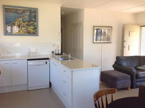 Seaside Cottage - Gold Coast 4U 2