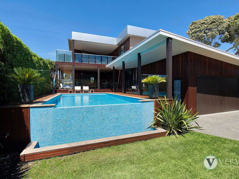 Seaview - Stunning Bay Views! - Accommodation Gold Coast 2