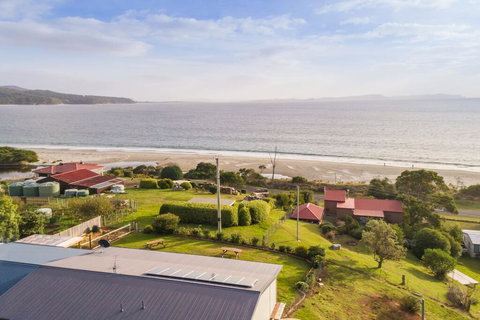 Seaview Family Retreat - Accommodation Gold Coast 1