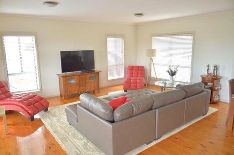 Seaview Holidays San Remo - Accommodation Gold Coast 2