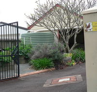Self-contained 2 bedroom Apartment - Accommodation Gold Coast
