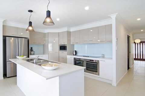 Sentosa On Tugun - Beachfront 5 Bedroom - 1 Gold Coast 2