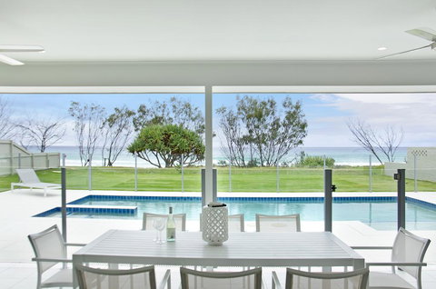 Sentosa On Tugun - Beachfront 5 Bedroom - 1 Gold Coast 1