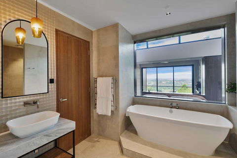 Sequoia Lodge - Accommodation Gold Coast 0
