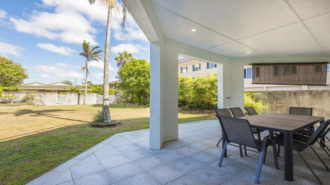 Serendipity - Large Family Home - Gold Coast 4U 1