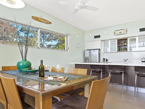 Serene - Spacious Air Conditioned Accommodation - Accommodation Gold Coast 1