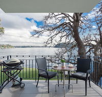 Serene And Stylish Harbourside Apartment - Gold Coast 4U