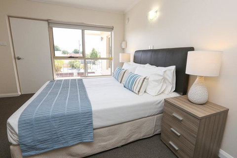 Seven Pines Motor Inn - Accommodation Gold Coast 3