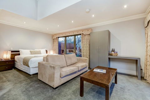 Seymours On Lydiard - Accommodation Gold Coast 0